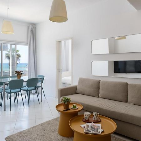 Sea View 2 Bedroom Apartment With Bomb Shelter Tel-Aviv Extérieur photo