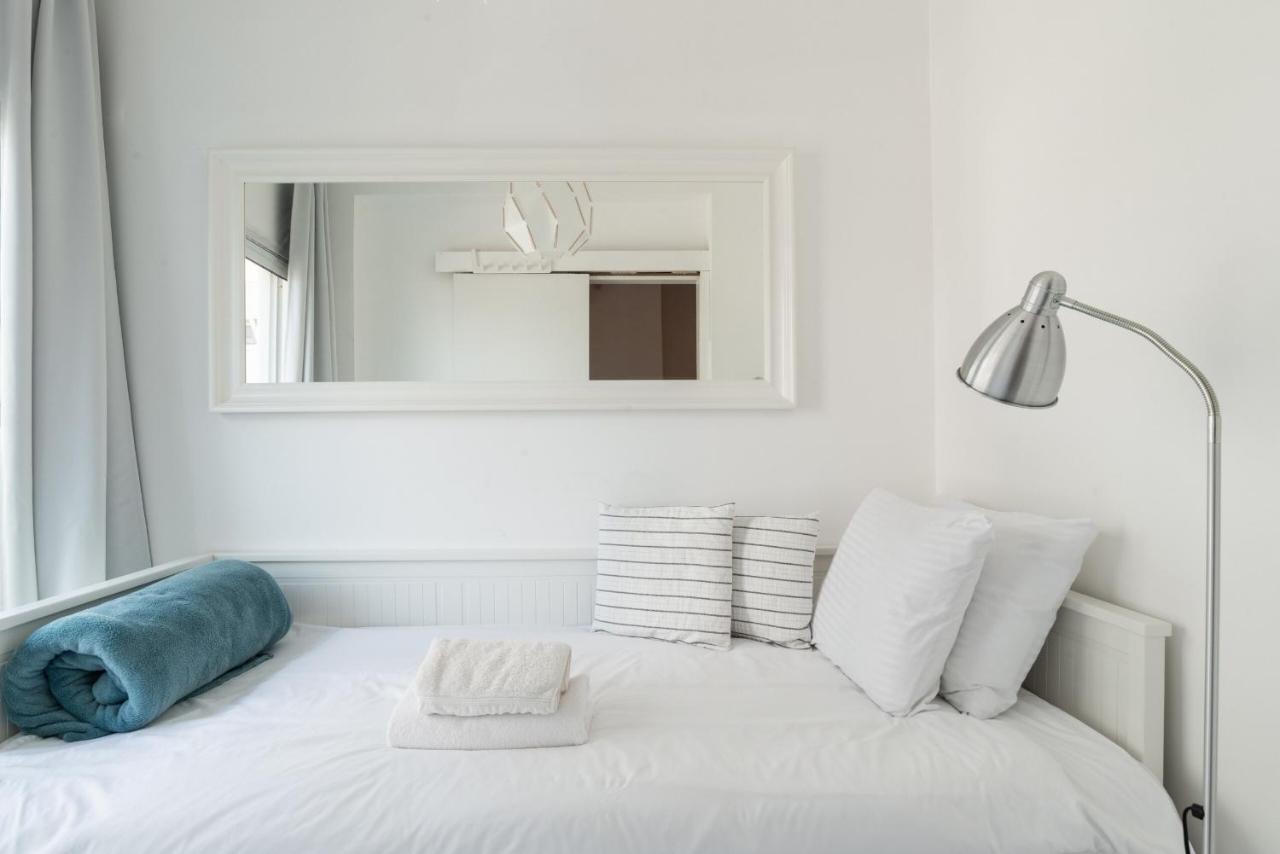 Sea View 2 Bedroom Apartment With Bomb Shelter Tel-Aviv Extérieur photo